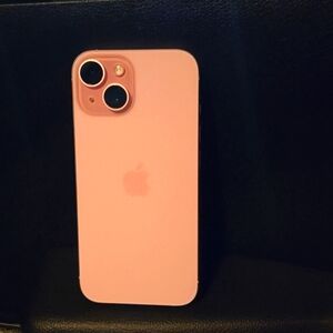 ￼iPhone 15 128GB Pink (GSM Unlocked) × 1